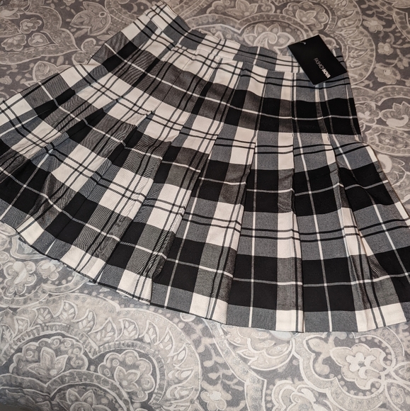 4/$12 School Girl Skirt - Picture 2 of 6